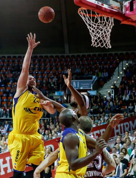 虽然在过去 虽然在过去