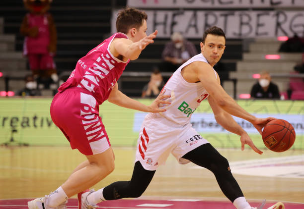 淋漓尽致地 淋漓尽致地